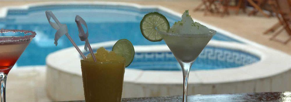 Akwati Suites Iguazu ปูแอร์โตอีกวาซู ภายนอก รูปภาพ
