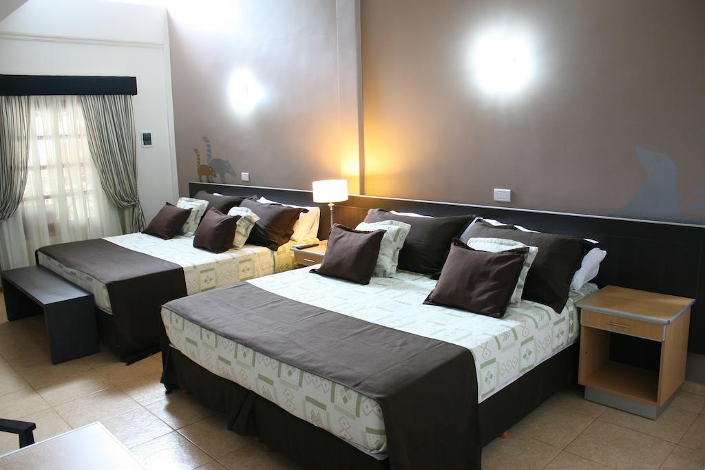 Akwati Suites Iguazu ปูแอร์โตอีกวาซู ภายนอก รูปภาพ