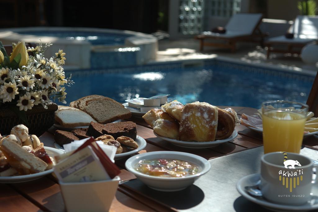 Akwati Suites Iguazu ปูแอร์โตอีกวาซู ภายนอก รูปภาพ